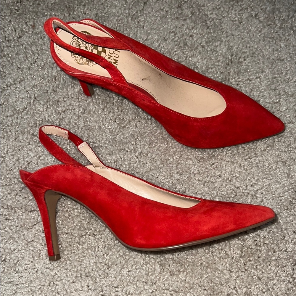 Red heeled mules, like new. US 7/ eu 37 Vince Camuto